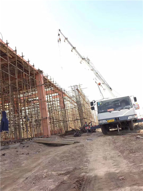 海城市吊车作业的安全注意事项有哪些？