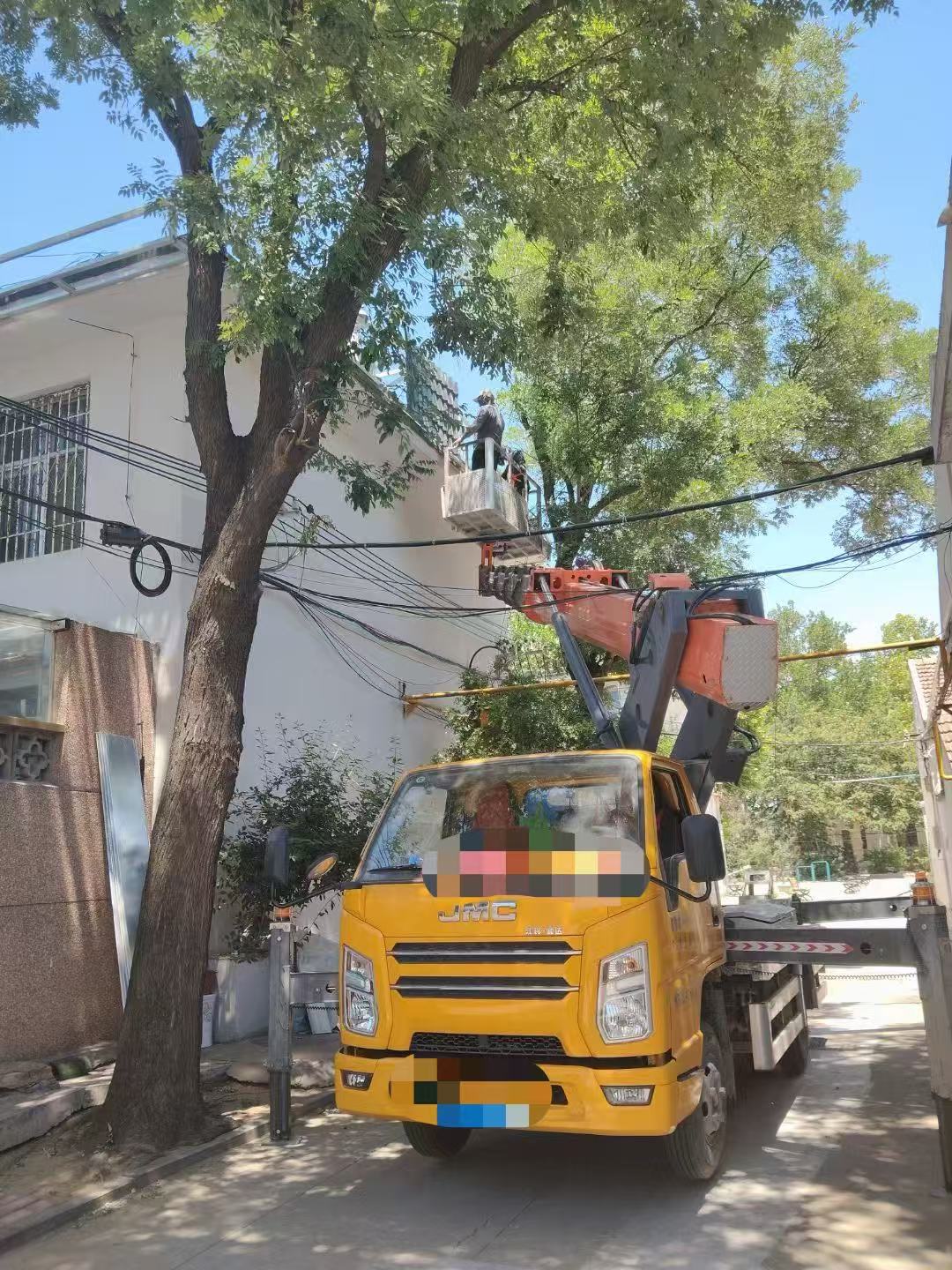 海城市高空作业车能吊装重物吗？最大承载多少公斤？